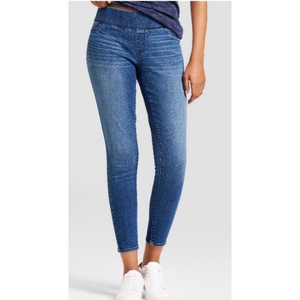 Isabel Maternity Post pregnancy Pull on Jeggings Medium wash Size 6